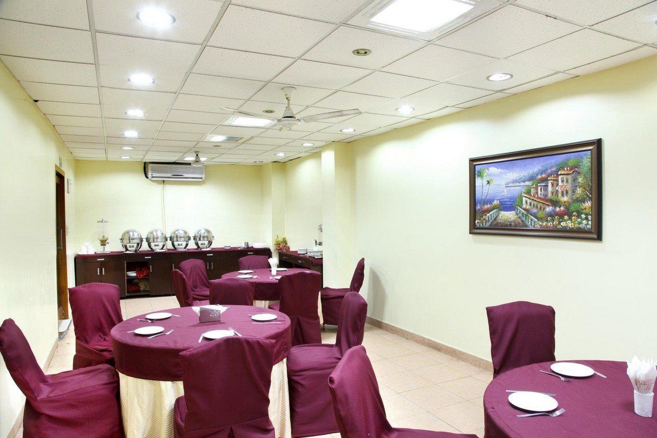 Hotel Tjs Grand Delhi  Exterior photo