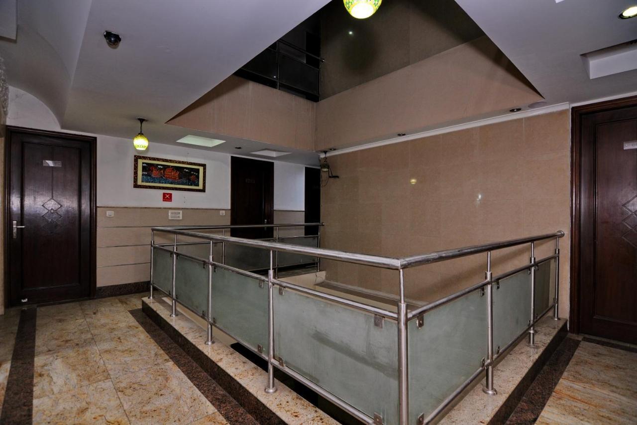 Hotel Tjs Grand Delhi  Exterior photo