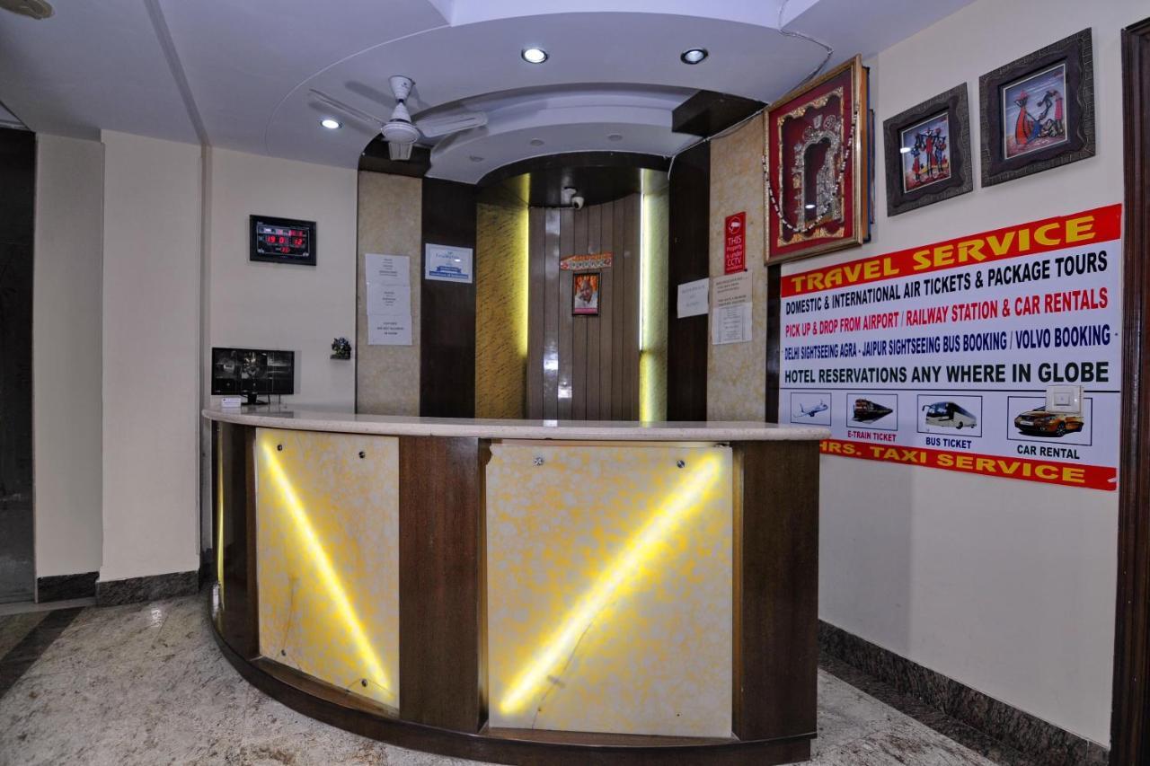 Hotel Tjs Grand Delhi  Exterior photo