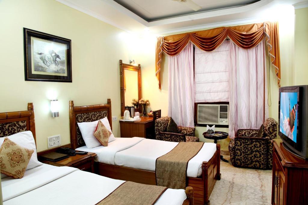 Hotel Tjs Grand Delhi  Room photo